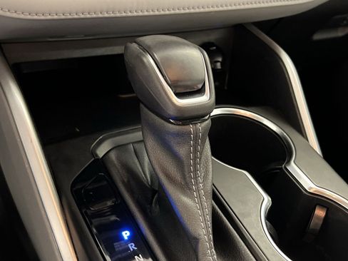 Used 2022 Toyota Highlander LE image 22