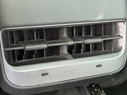 Used 2021 Tesla Model Y Performance image 18