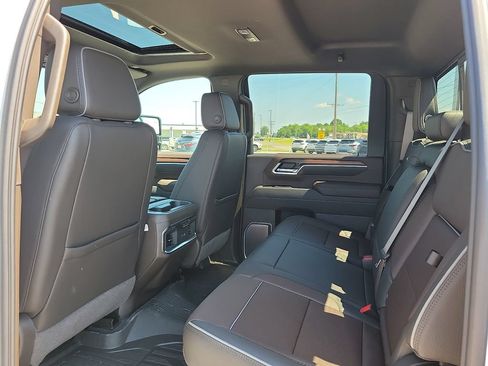 New 2026 GMC Sierra 2500 Denali w/ Denali Reserve Package AWD/4WD image 10