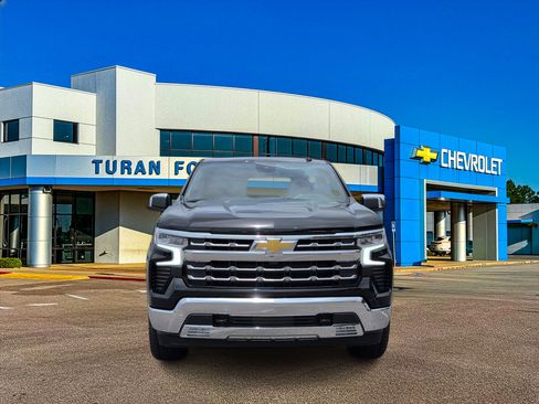 New 2026 Chevrolet Silverado 1500 LTZ w/ LTZ Premium Package AWD/4WD image 10