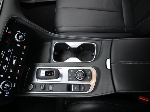 Used 2023 INFINITI QX60 Luxe w/ Performance Audio Package AWD/4WD image 18