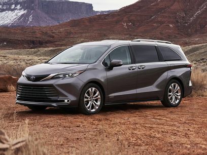Certified 2022 Toyota Sienna XLE