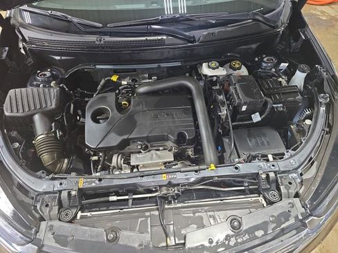 Used 2023 Chevrolet Equinox LT image 31