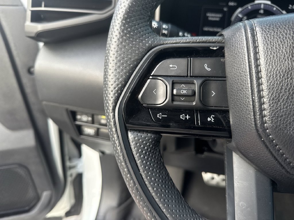 Used 2023 Toyota Sequoia TRD Pro AWD/4WD image 17