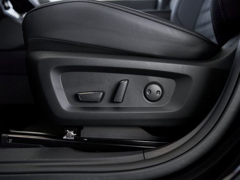 New 2026 Mitsubishi Outlander SE image 21