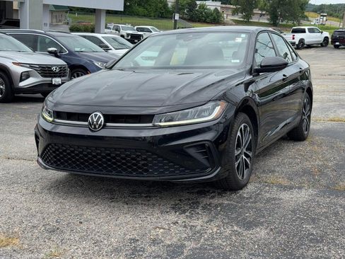 Used 2025 Volkswagen Jetta Sport FWD image 10