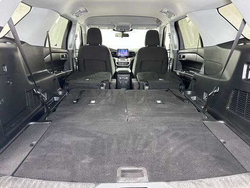 Certified 2022 Ford Explorer XLT image 23