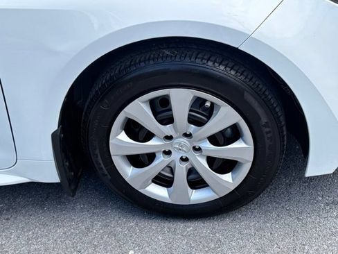 Used 2025 Toyota Corolla LE FWD image 11