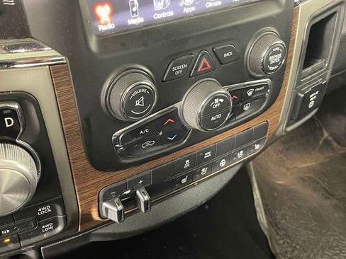 Used 2017 RAM 1500 Laramie w/ Convenience Group AWD/4WD image 8