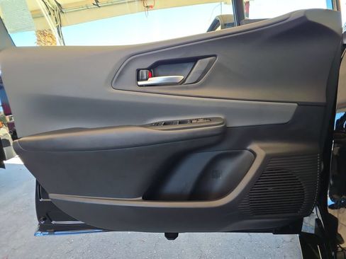 Used 2026 Toyota Prius XLE FWD image 23