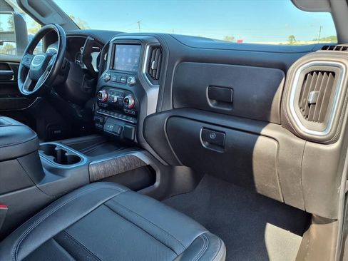 Used 2021 GMC Sierra 2500 Denali w/ Denali Ultimate Package image 12