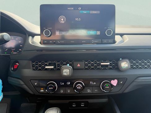 Used 2023 Honda Accord EX image 17