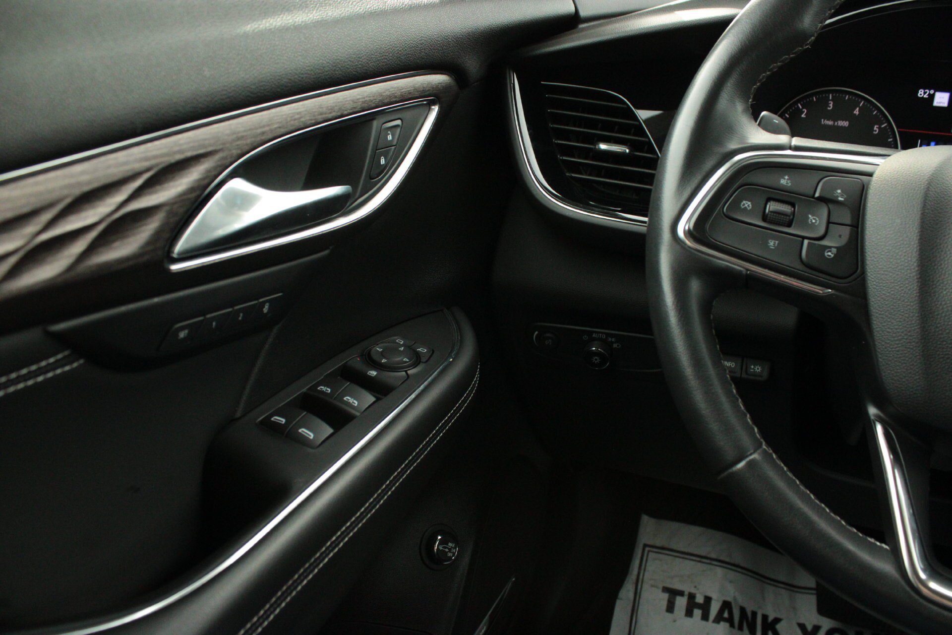Used 2022 Buick Envision Avenir w/ Technology Package II FWD image 29