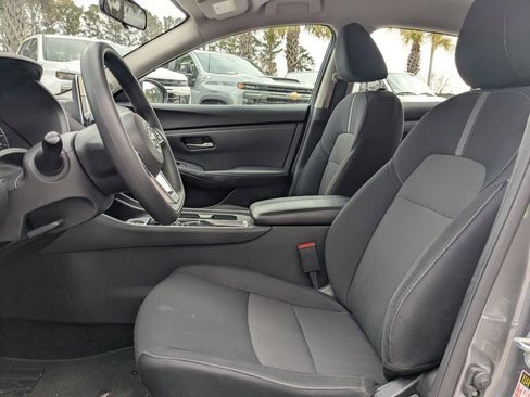 Used 2024 Nissan Sentra SV image 19