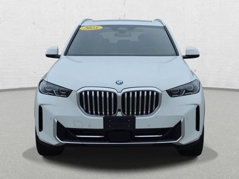 Used 2025 BMW X5 xDrive40i AWD/4WD image 2