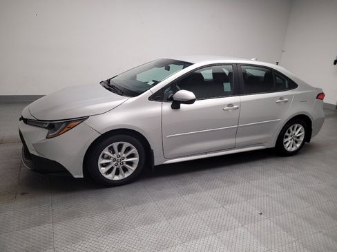 Used 2022 Toyota Corolla LE w/ LE Convenience Package FWD image 2