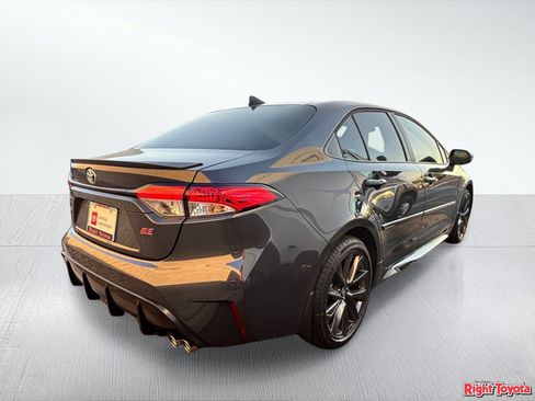 Certified 2026 Toyota Corolla SE w/ SE Package FWD image 4