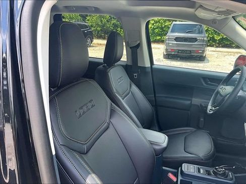 Used 2026 Ford Maverick Lobo AWD/4WD image 7