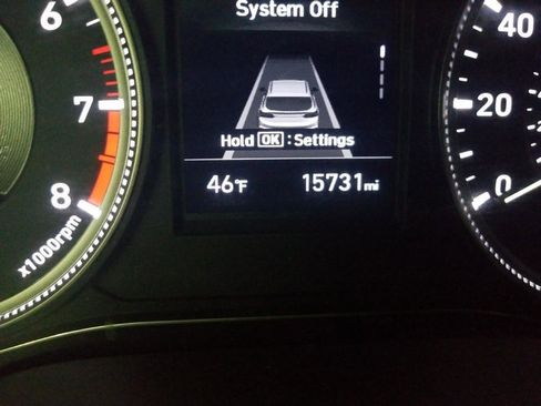 Used 2019 Hyundai Santa Fe SE image 5