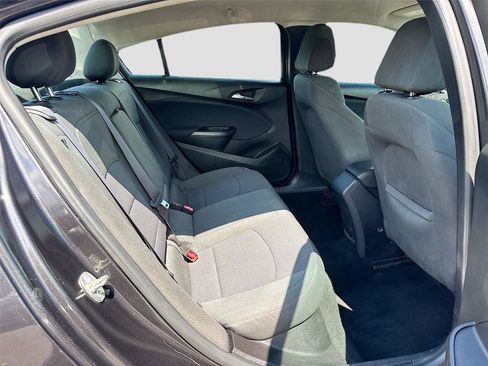 Used 2017 Chevrolet Cruze LT w/ Convenience Package FWD image 25