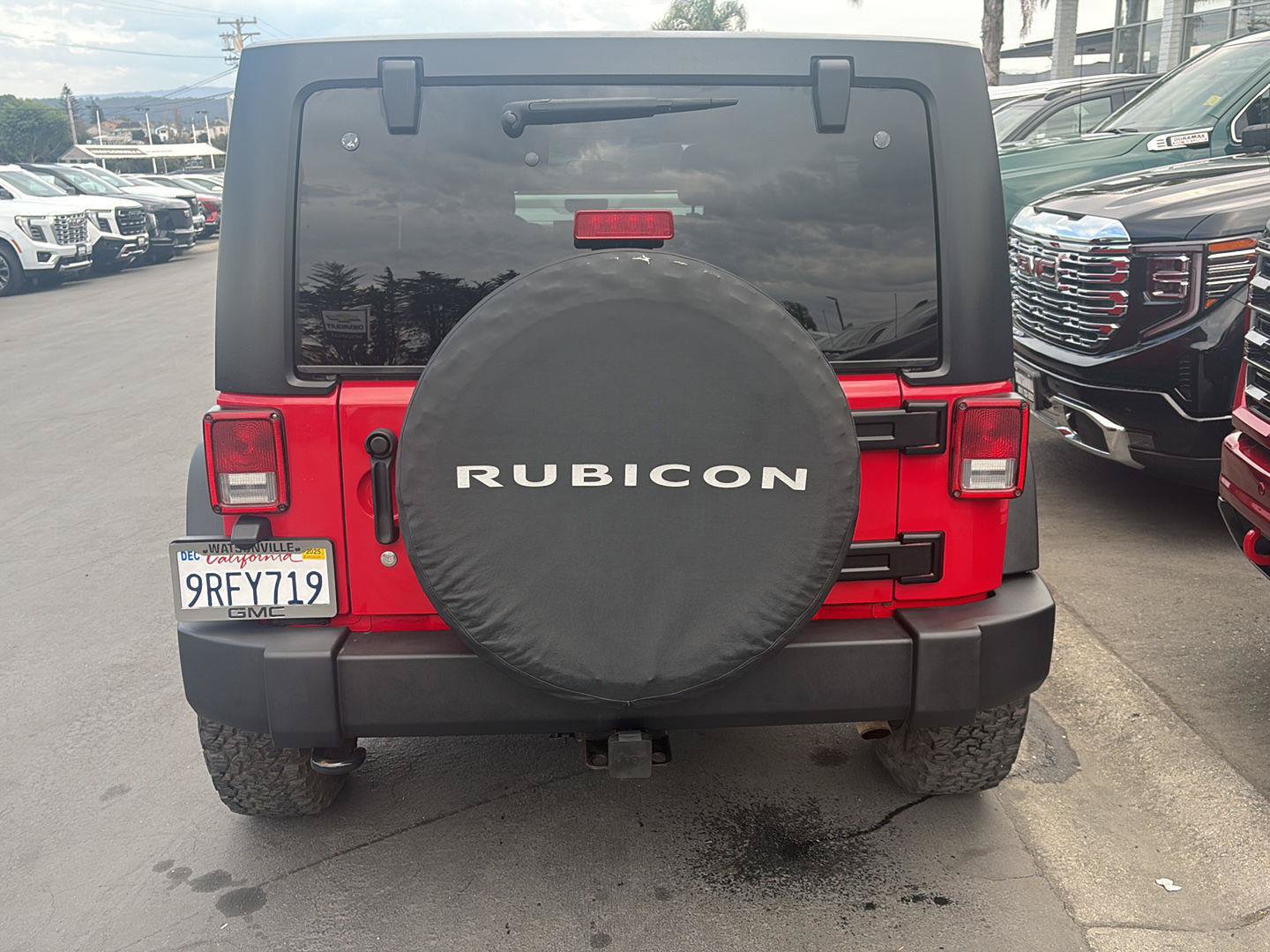Used 2012 Jeep Wrangler Unlimited Rubicon w/ Connectivity Group AWD/4WD image 5