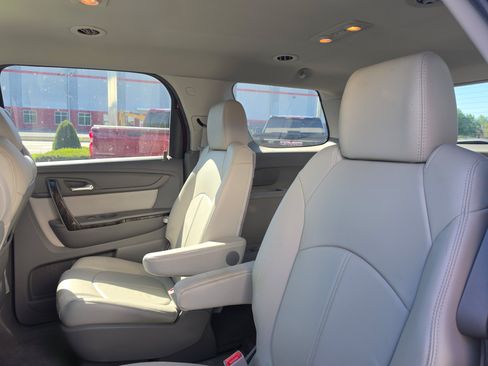 Used 2015 GMC Acadia SLT FWD image 12