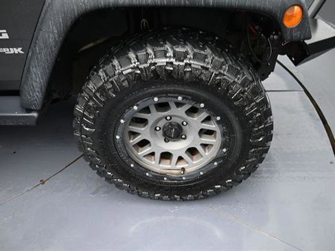 Used 2018 Jeep Wrangler Sport AWD/4WD image 21