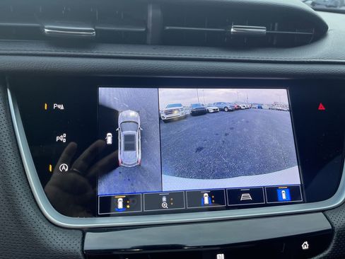 Used 2021 Cadillac XT5 Premium Luxury image 14