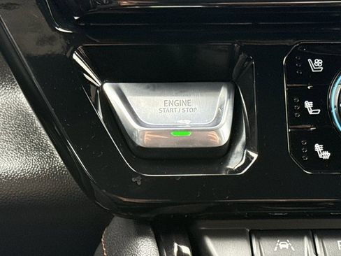 Used 2025 GMC Sierra 1500 AT4 w/ AT4 Premium Package image 28