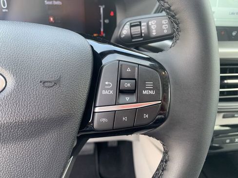 New 2025 Ford Escape SE image 32