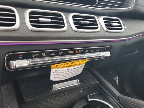 New 2026 Mercedes-Benz GLS 580 4MATIC image 32