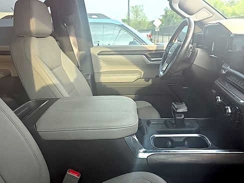 Used 2024 GMC Sierra 1500 SLT w/ SLT Premium Plus Package RWD image 5