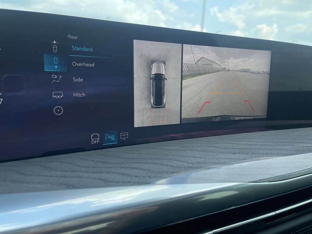 Certified 2025 Cadillac Escalade IQ Sport 2 AWD/4WD image 18