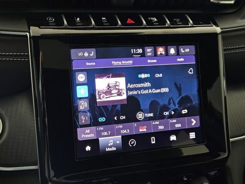 Used 2025 Jeep Grand Cherokee L Altitude RWD image 13