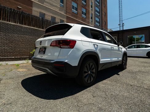 Used 2022 Volkswagen Taos S FWD image 3