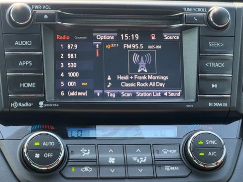 Used 2017 Toyota RAV4 SE FWD image 12