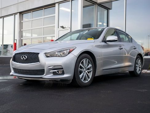 Used 2015 INFINITI Q50 Premium w/ Navigation Package image 3