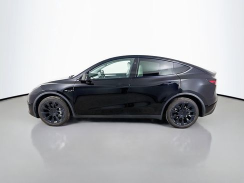 Used 2024 Tesla Model Y Long Range image 4
