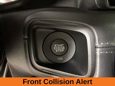 Used 2025 Jeep Wrangler Unlimited Rubicon AWD/4WD image 13