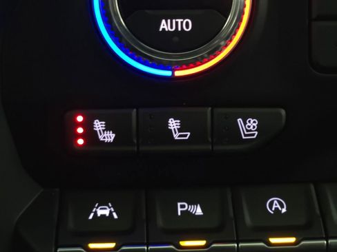 Used 2021 GMC Sierra 1500 AT4 w/ AT4 Premium Package image 6