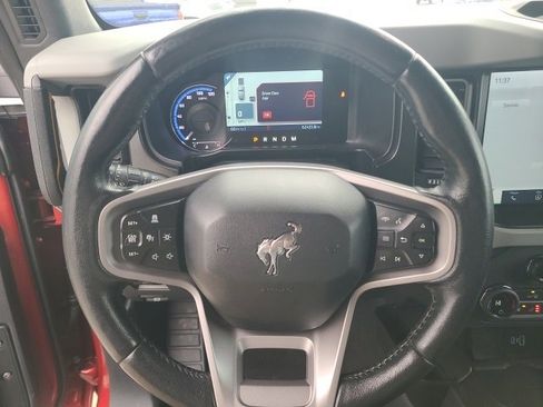 Used 2021 Ford Bronco Badlands image 17