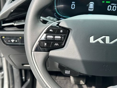New 2026 Kia Niro EX FWD image 21