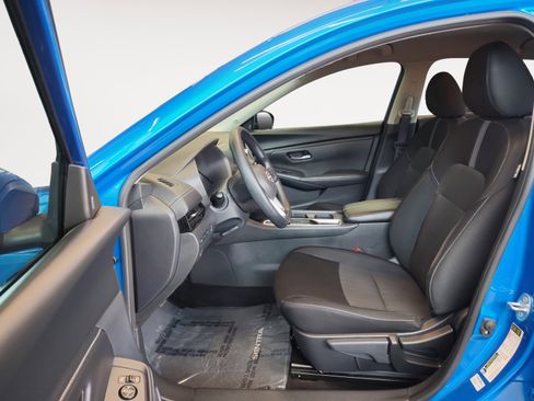 Used 2025 Nissan Sentra SV FWD image 23