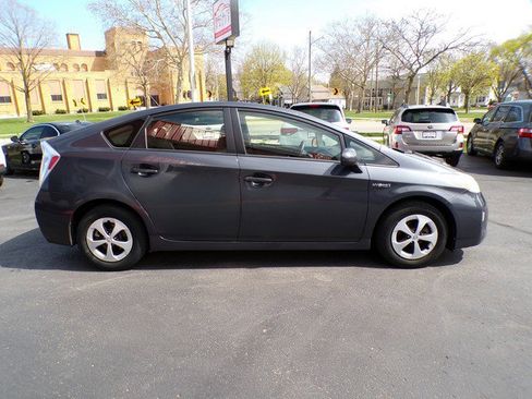 Used 2013 Toyota Prius Three image 3