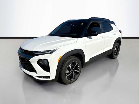 Used 2023 Chevrolet TrailBlazer RS w/ Technology Package image 1