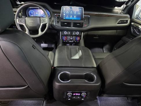 Used 2022 Chevrolet Tahoe Z71 w/ Luxury Package AWD/4WD image 39