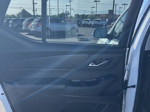 Used 2019 Chevrolet Traverse LT AWD/4WD image 45