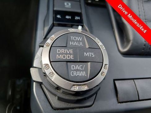 Used 2024 Toyota Tacoma TRD Off-Road image 13