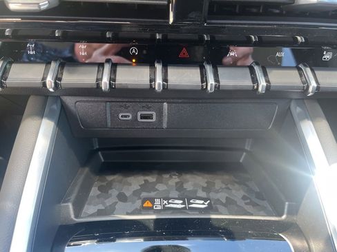 New 2026 Chevrolet Colorado ZR2 w/ Midnight Edition AWD/4WD image 24