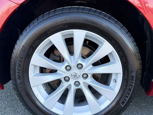 Used 2015 Toyota Venza LE AWD/4WD image 9